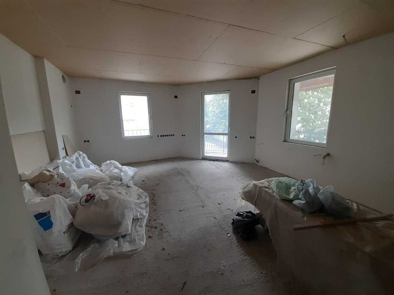 Продава се Къща в Габрово, Център - 273 кв.м за 673 €/кв.м - Снимка #3