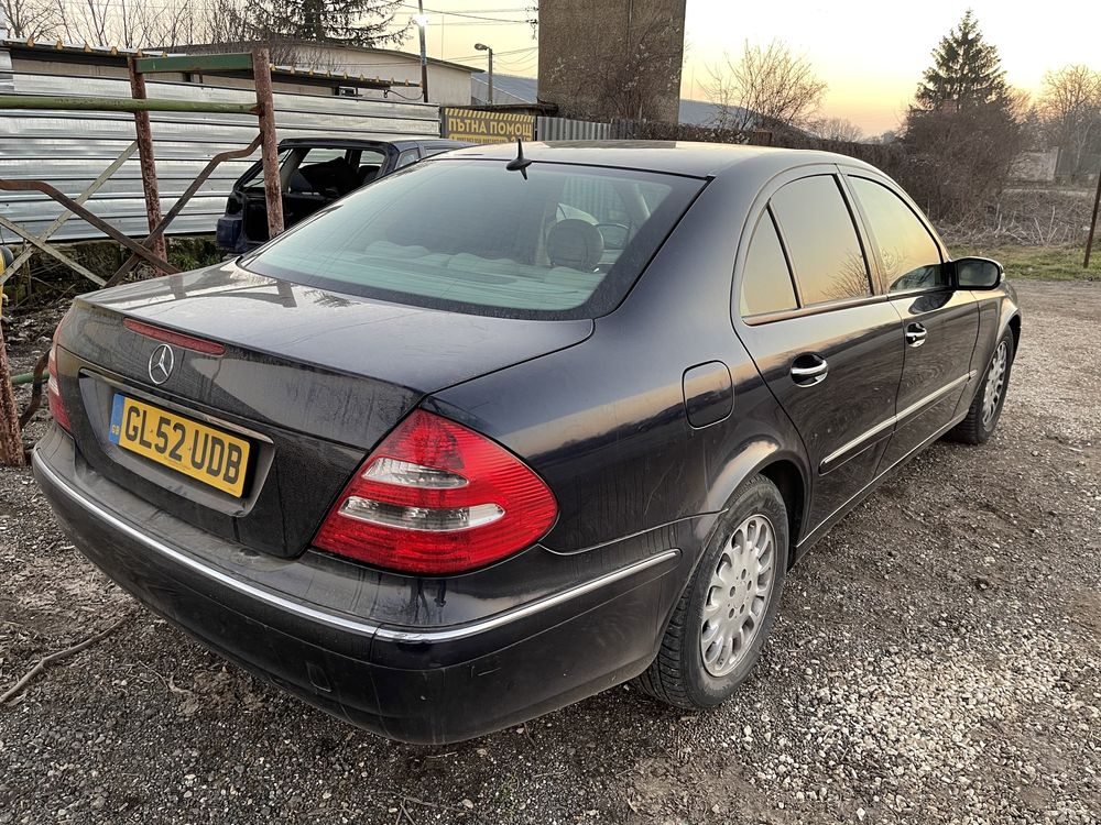 Mercedes E320 на части