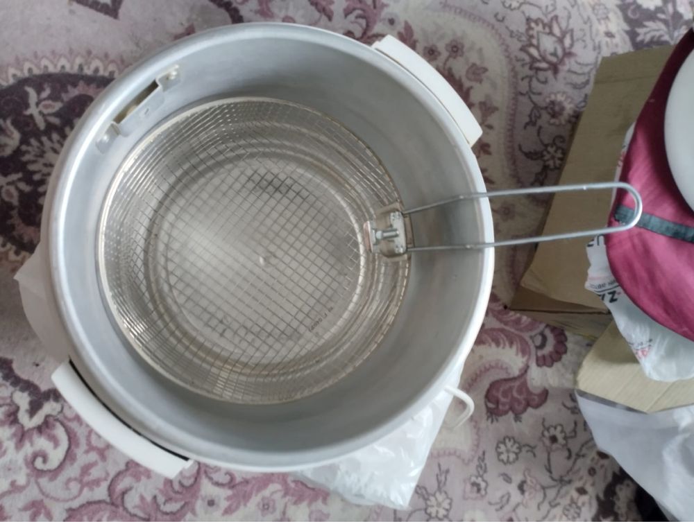Продам фритюрницу Moulinex б/у