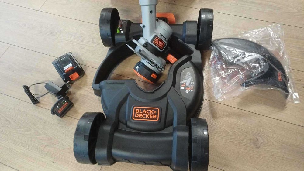 RESIGILAT - Trimmer pentru gazon 3 in 1 Black&Decker STC1820CM