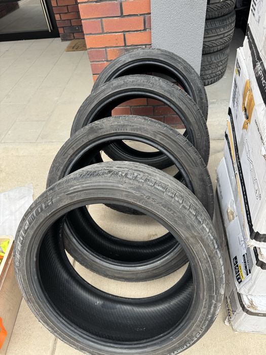 275 35 20 и 245 40 20 летни гуми Ф01