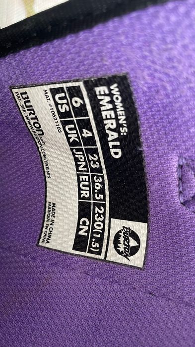 Boots snowboard fete Burton Emerald marime 36.5