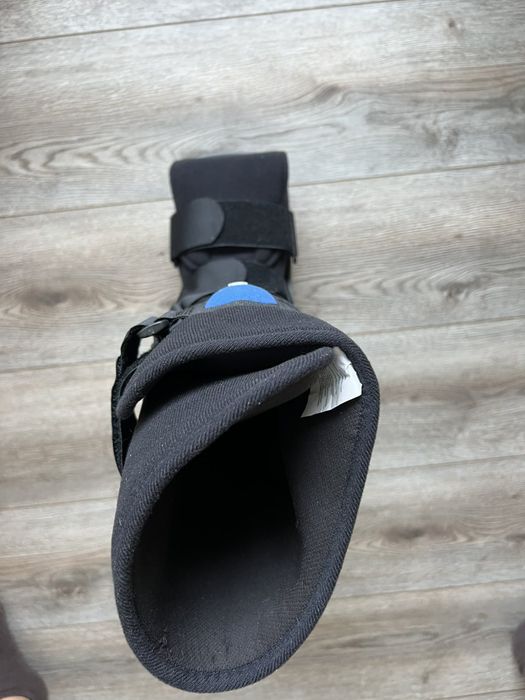 Ортеза за десен крак