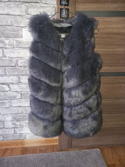 Продаю желетку, размер М