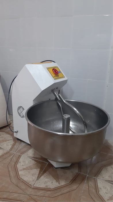 Тестомес в отличном состоянии