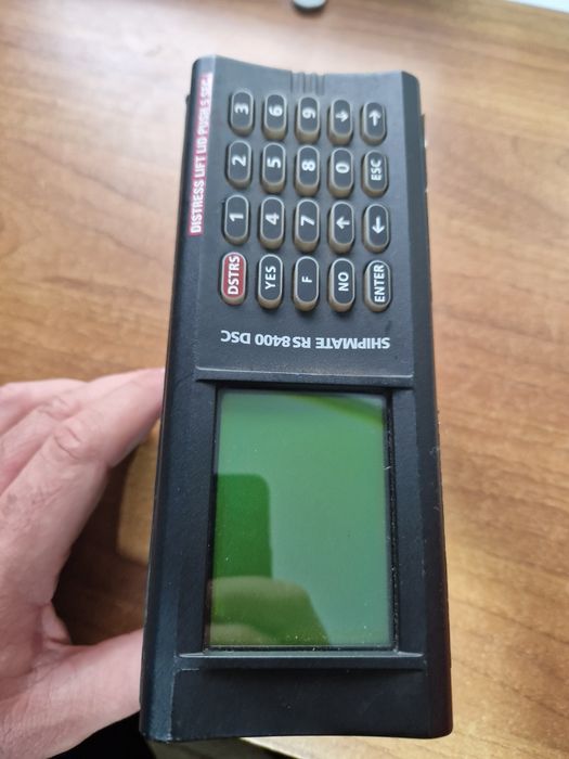 Radiotelefon Simrad Shipmate RS8400 dsc