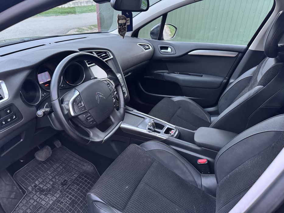 Citroen c4 exclusive 1.6 diesel cutie automata xenon navigatie