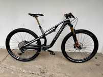 Bicicleta Full Suspensie Canyon Neuron CF 29 carbon Kashima