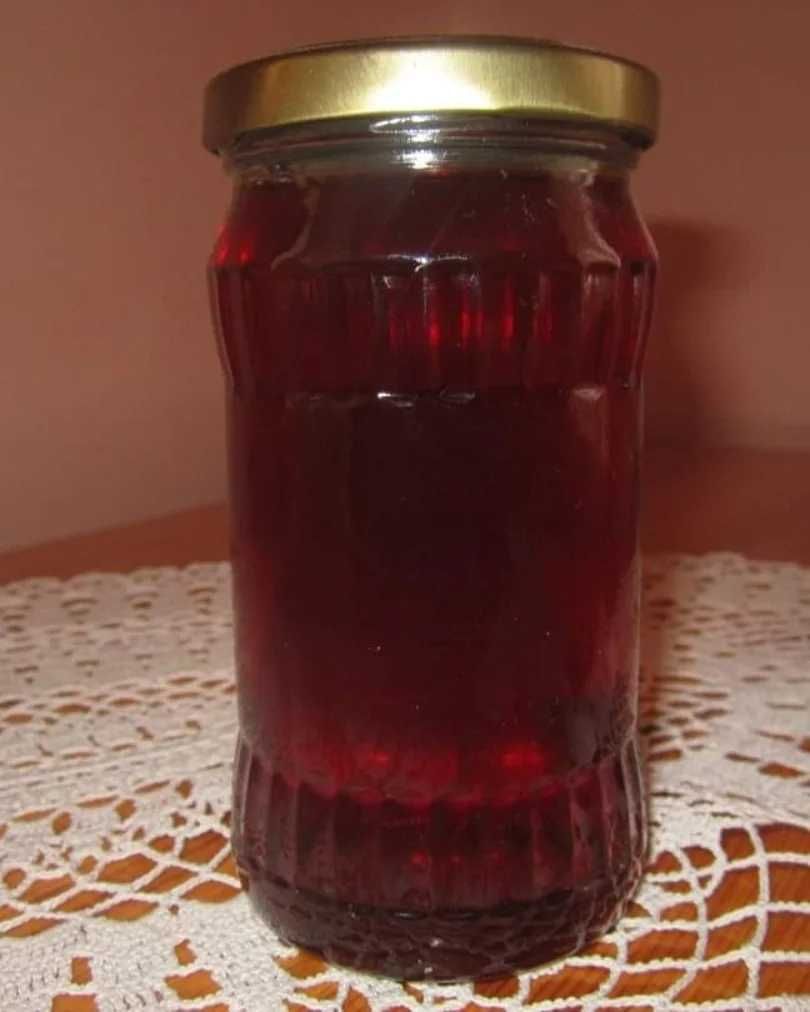 Сладко от борови връхчета