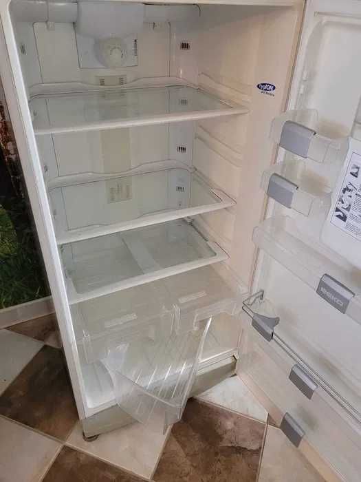 Combina frigorifica / frigider BEKO 470 L A+