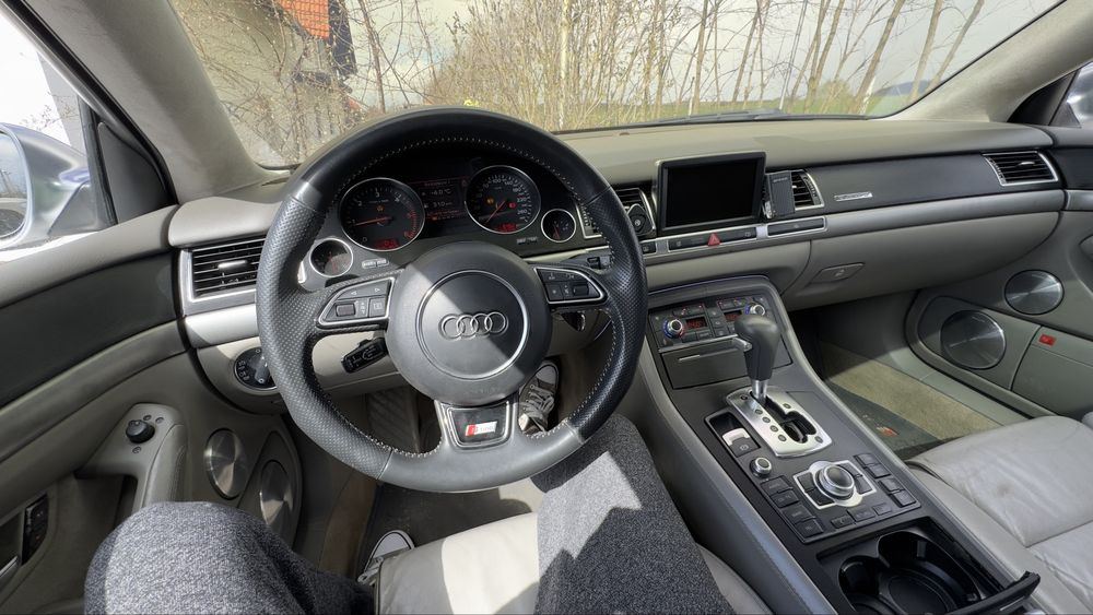 AUDI A8 / S / B&O / Distronic