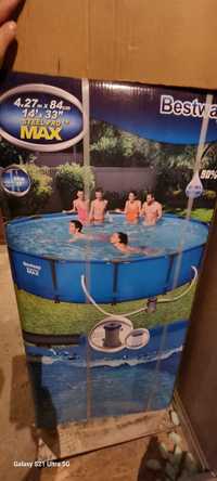 Vand piscina Bestway Pro Max steel, rotunda noua,in cutie,Italia 4,27×