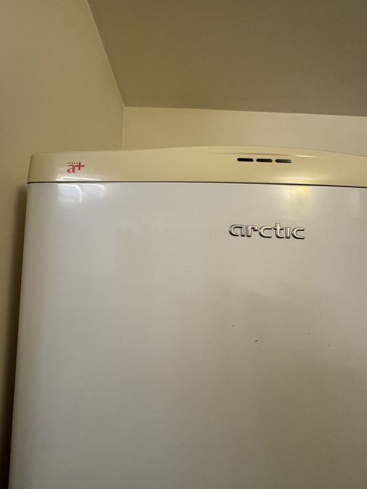 Combina frigorifica frigider + congelator Arctic