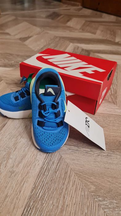 Обувки Nike нови