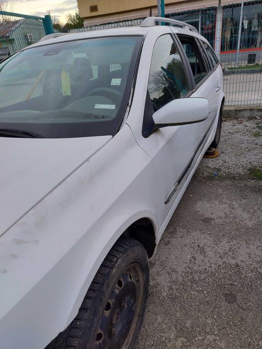 Продава Рено Лагуна за части