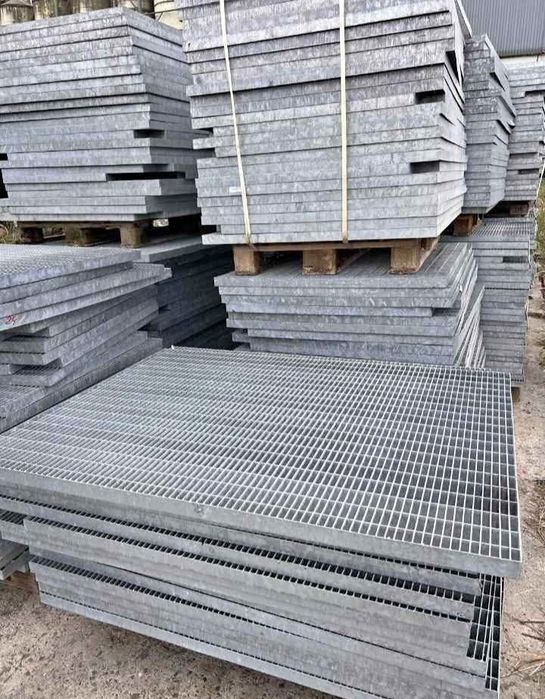Vând grătare zincate trepte  pentru scări avem orice dimensiune