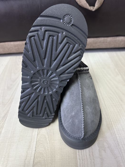 vand Ugg tazz marimea 38