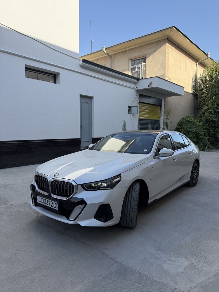 Bmw i5 M sport 35L