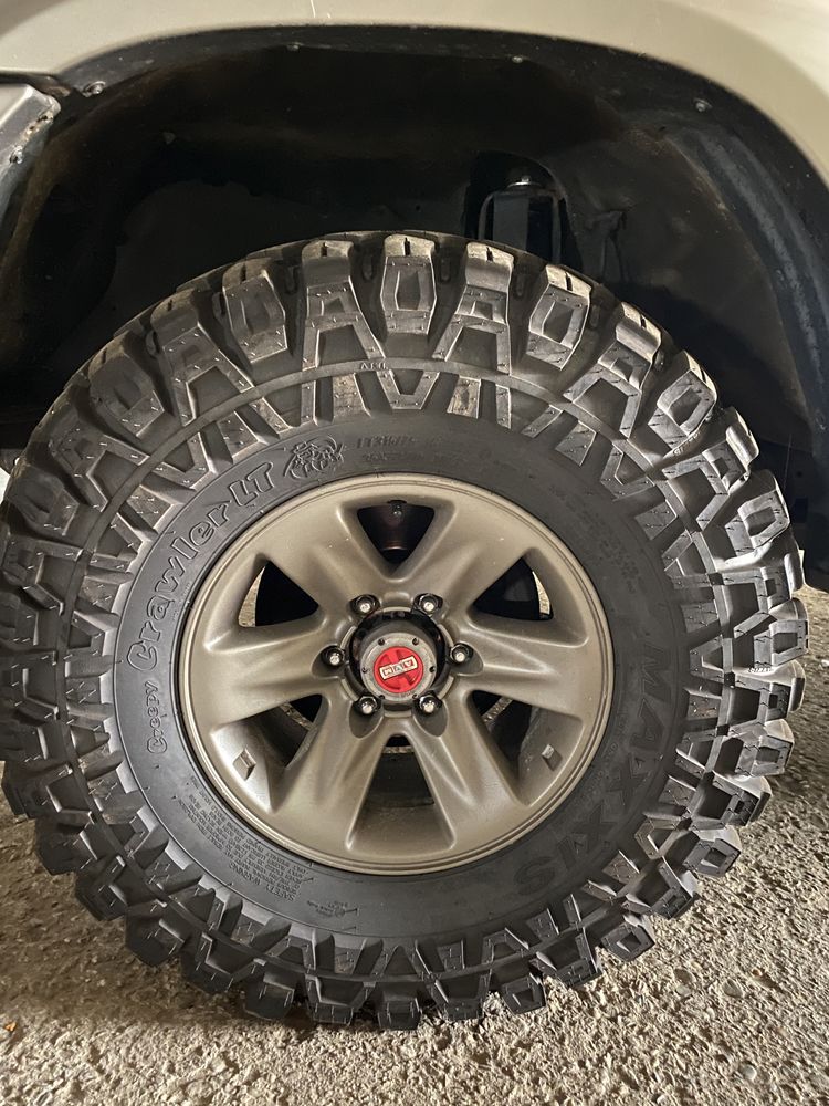 Jante Nissan Patrol cu Anvelope maxxis 35x12,5-R16