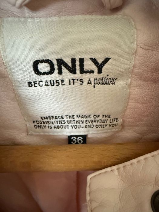 Дамско кожено яке