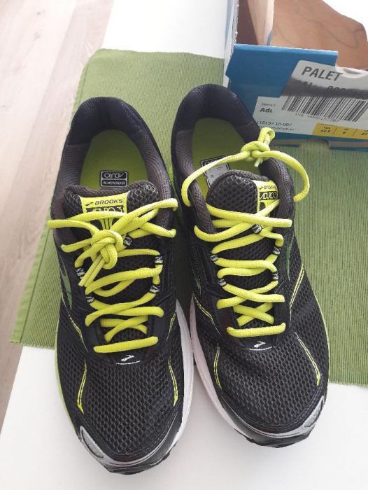 Black friday reducere 40% papuci profesionali alergare Brooks Aduro3,