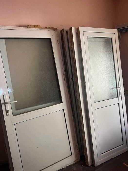 Uși și Portare din termopan