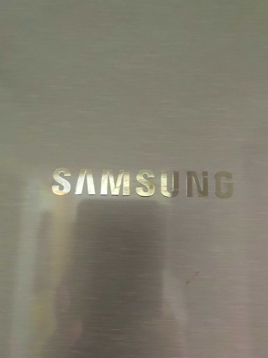 Frigider Samsung