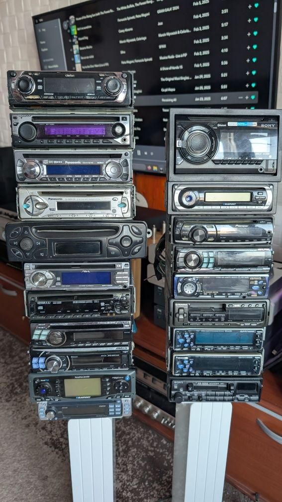 Cd/ casetofoane auto ( schimb)  modele rare , se dau toate