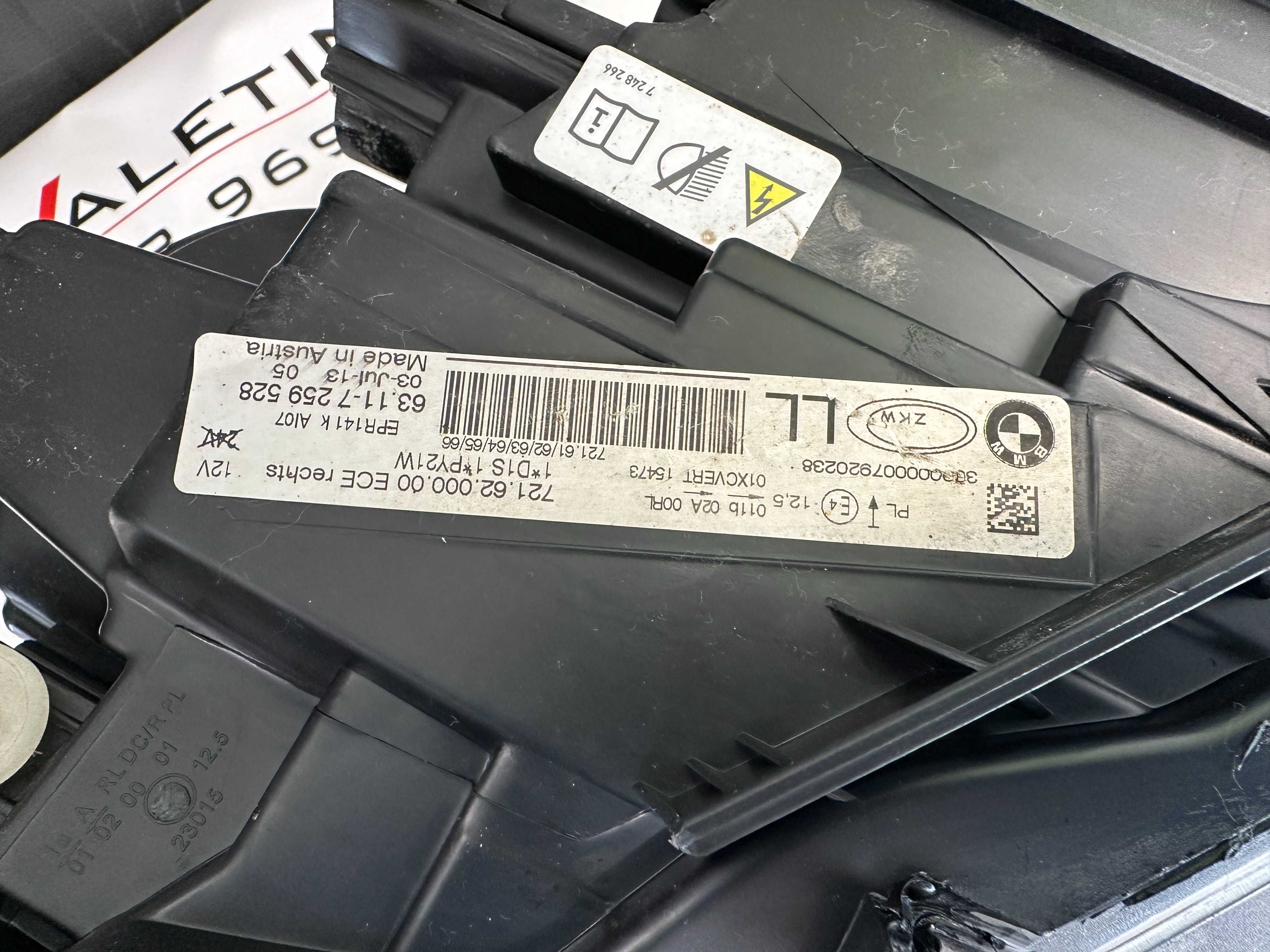 Фар фарове BMW 3 F30 F31 десен ксенон far farove БМВ 3 Ф30 Ф31