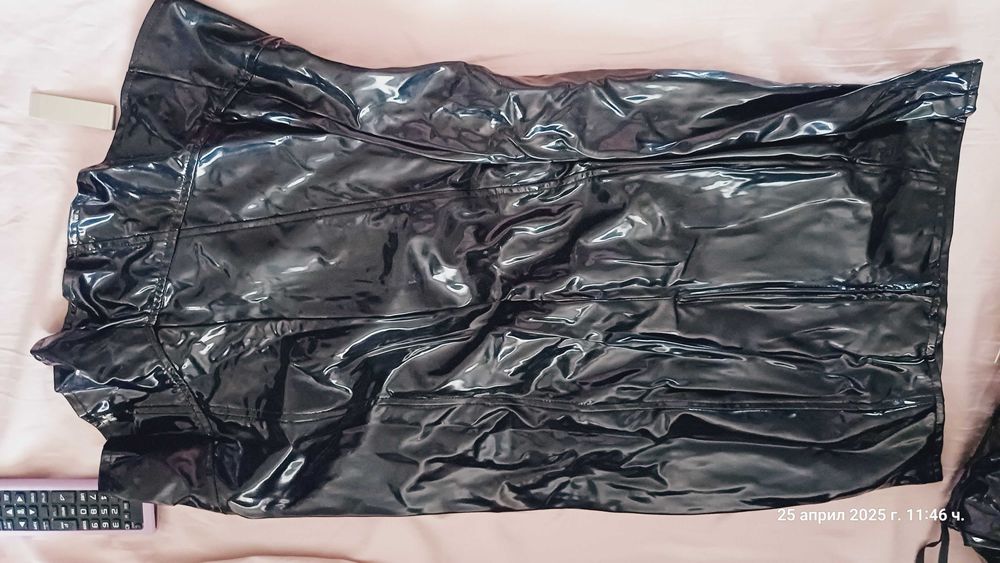 Готически латексов костюм от Necessary Evil