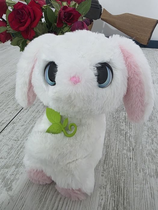 Jucarie de plus interactiva, My Fuzzy Friends, Poppy the Snuggling Bun
