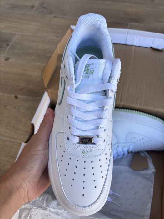 Nike air force 1 university green