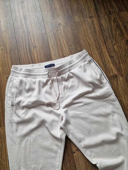 Страхотно мъжко спортно долнище TOMMY HILFIGER размер XL/ 2XL