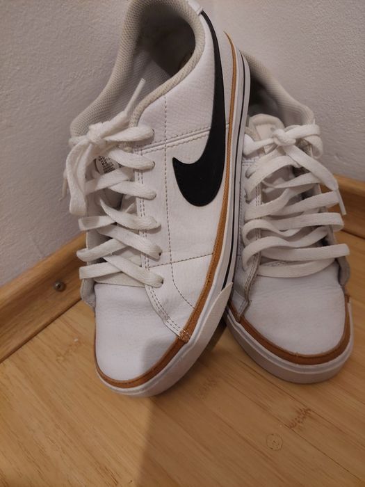 Adidasi Nike măsură 42-26,5 cm interior