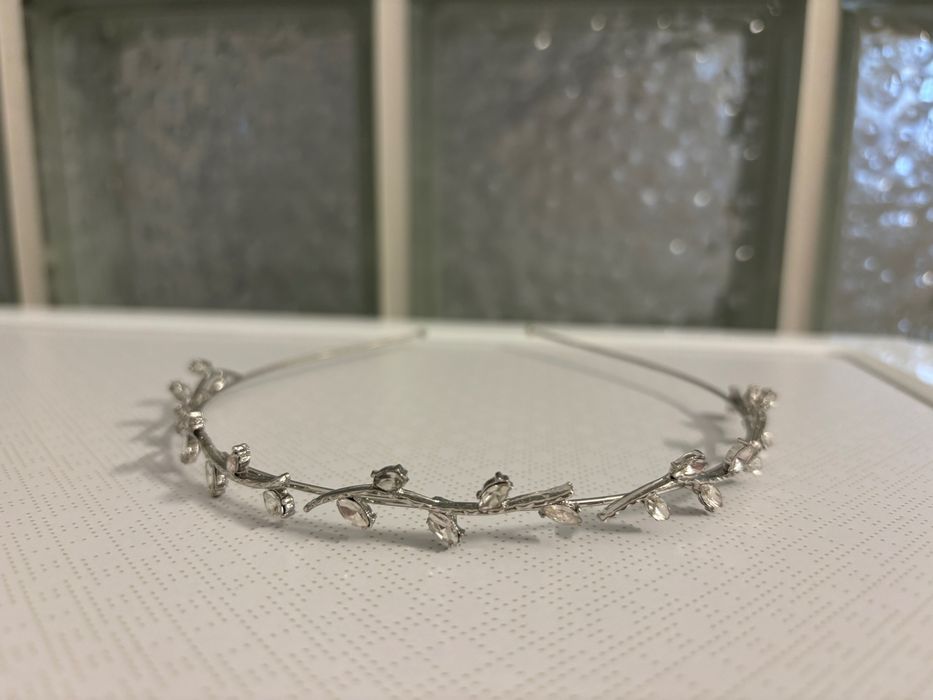 Se vand 3 Tiara pentru mireasa