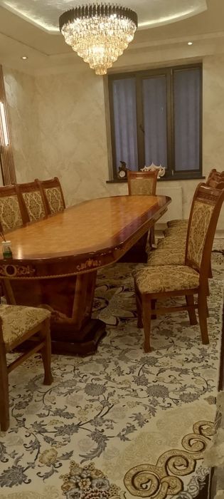 Мебел стол и стулья