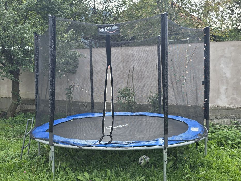 Trambulină pentru copii