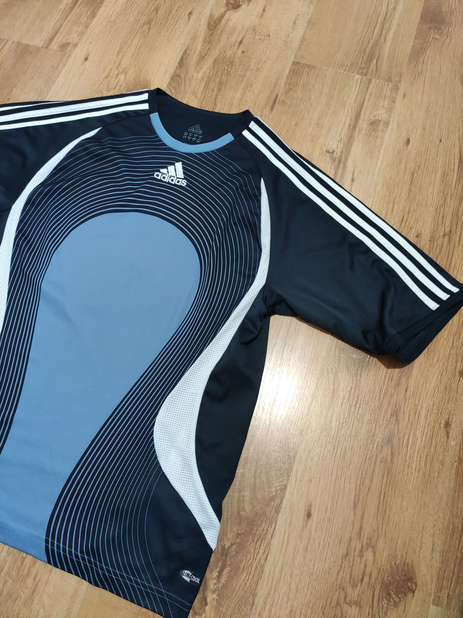 Tricou Adidas Predator mărimea M