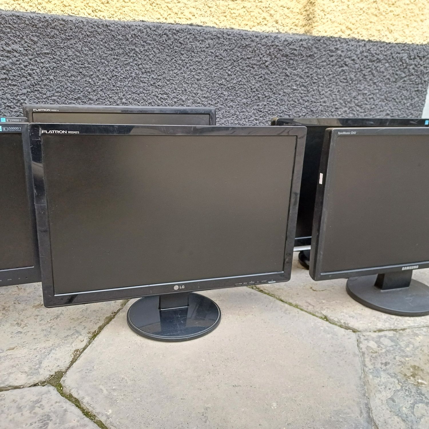 Продам мониторы 17" 19" 22" дюймов для видеонаблюдения офиса и