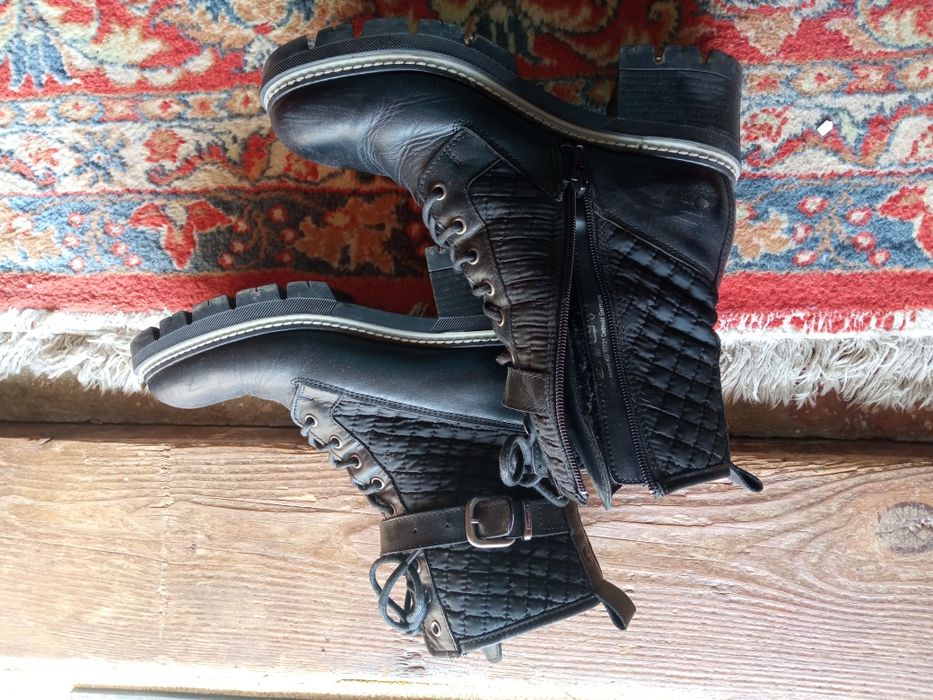 Ghete dama in stare foarte buna