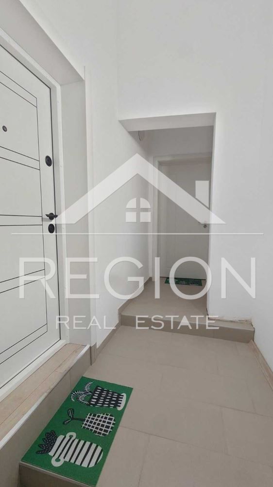 Дава се под наем Етаж от къща в Варна, Център - 120 кв.м за 800 € - Снимка #9
