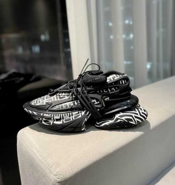 Balmain Unicorn / Louis Vuitton Trainer / Millenium / Maxi Sneaker