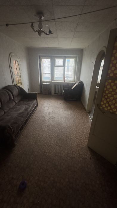 Продам квартиру по Абая 19, 2 этаж не угловая