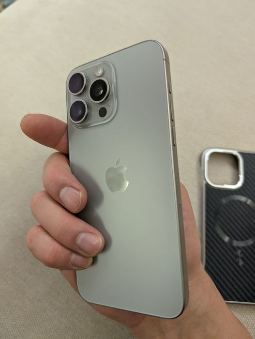 Продам айфон 15 про макс 256г