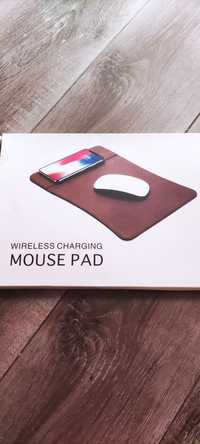 Mousepad cu încărcător de telefon wireless