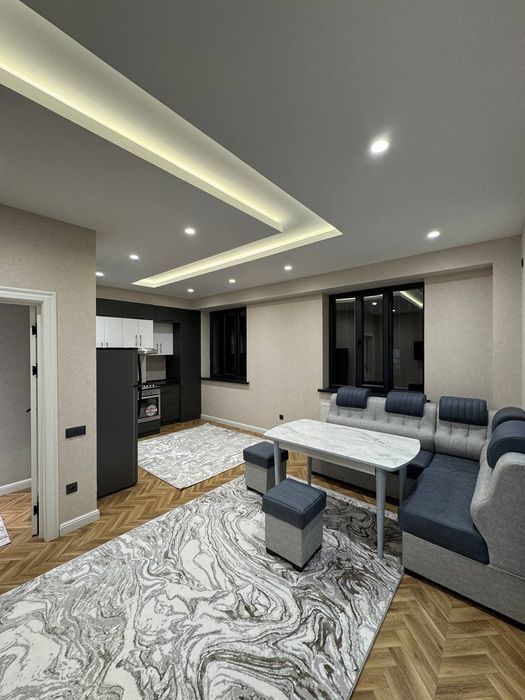 Chilonzor metro oldida  kvartira sheriklikka