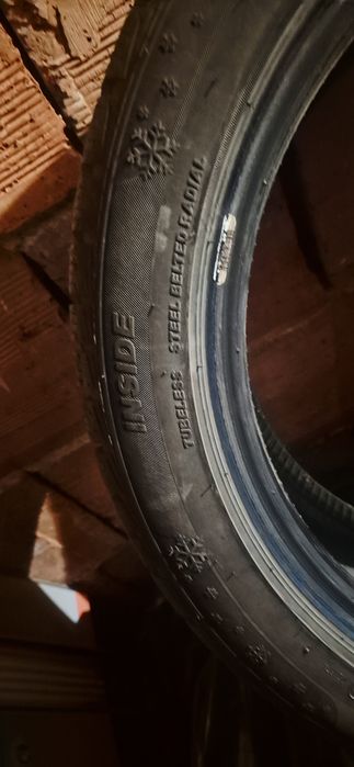 205/50/17 - 2 броя зимни гуми Petlas