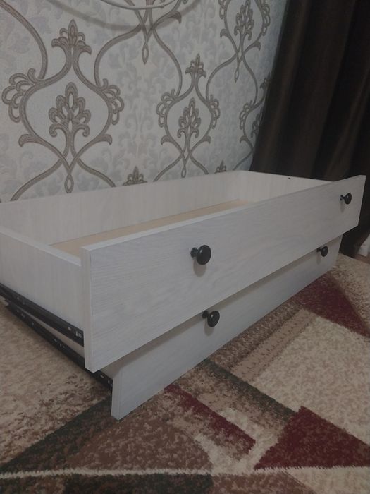 Продам полки новые