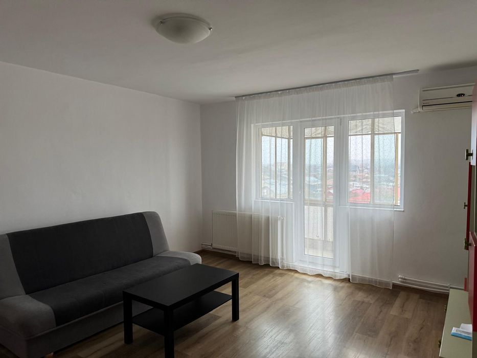 Închiriez apartament