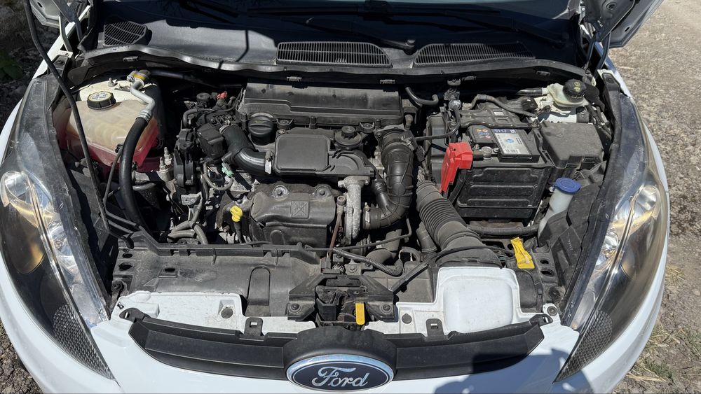 Ford Fiesta MK7 / Форд Фиеста / 1.4 TDCi / 68к.с. / 2010г. / На ЧАСТИ